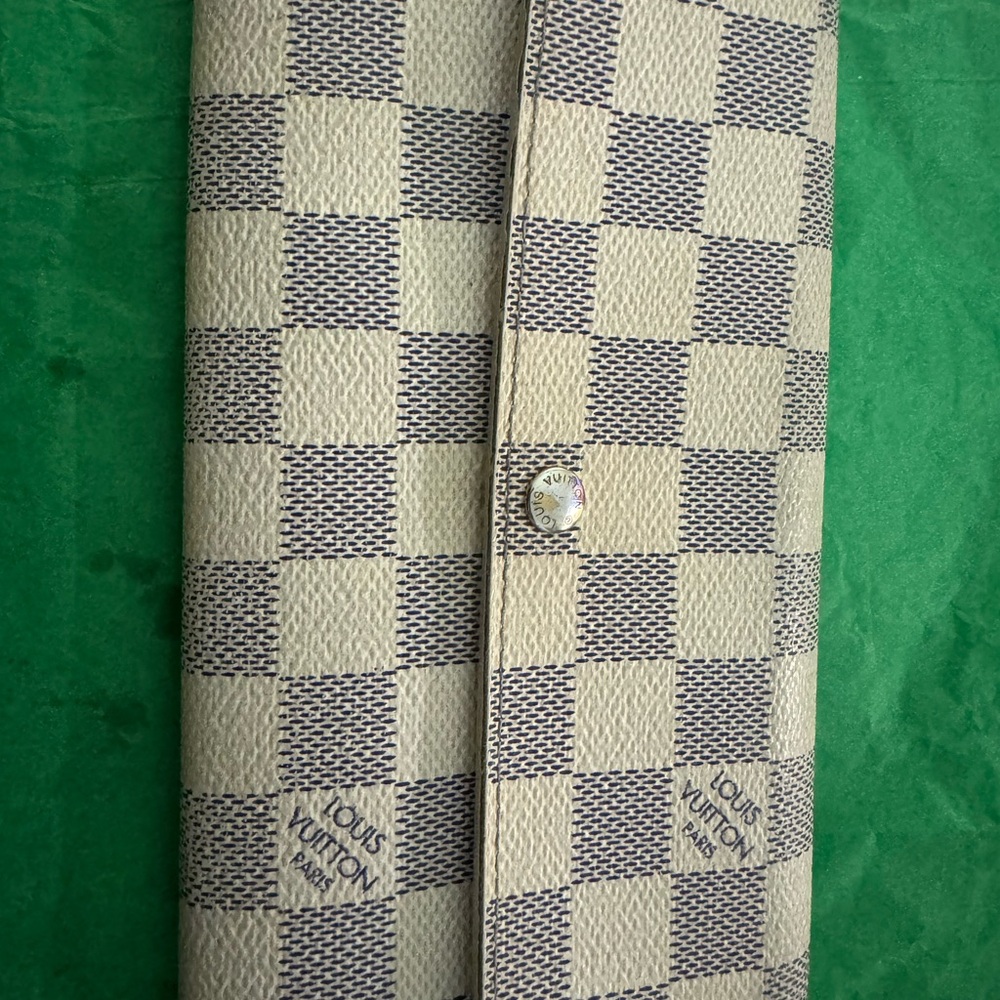 Louis Vuitton Wallet Used Multiple Color - image 1
